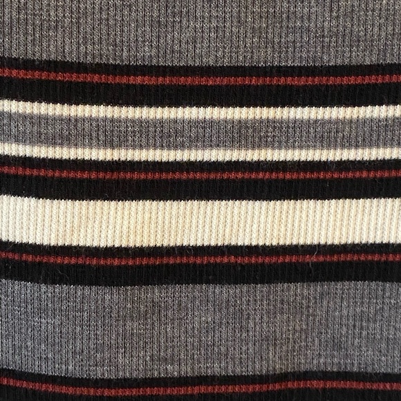 Off the shoulder sweater - Picture 4 of 5